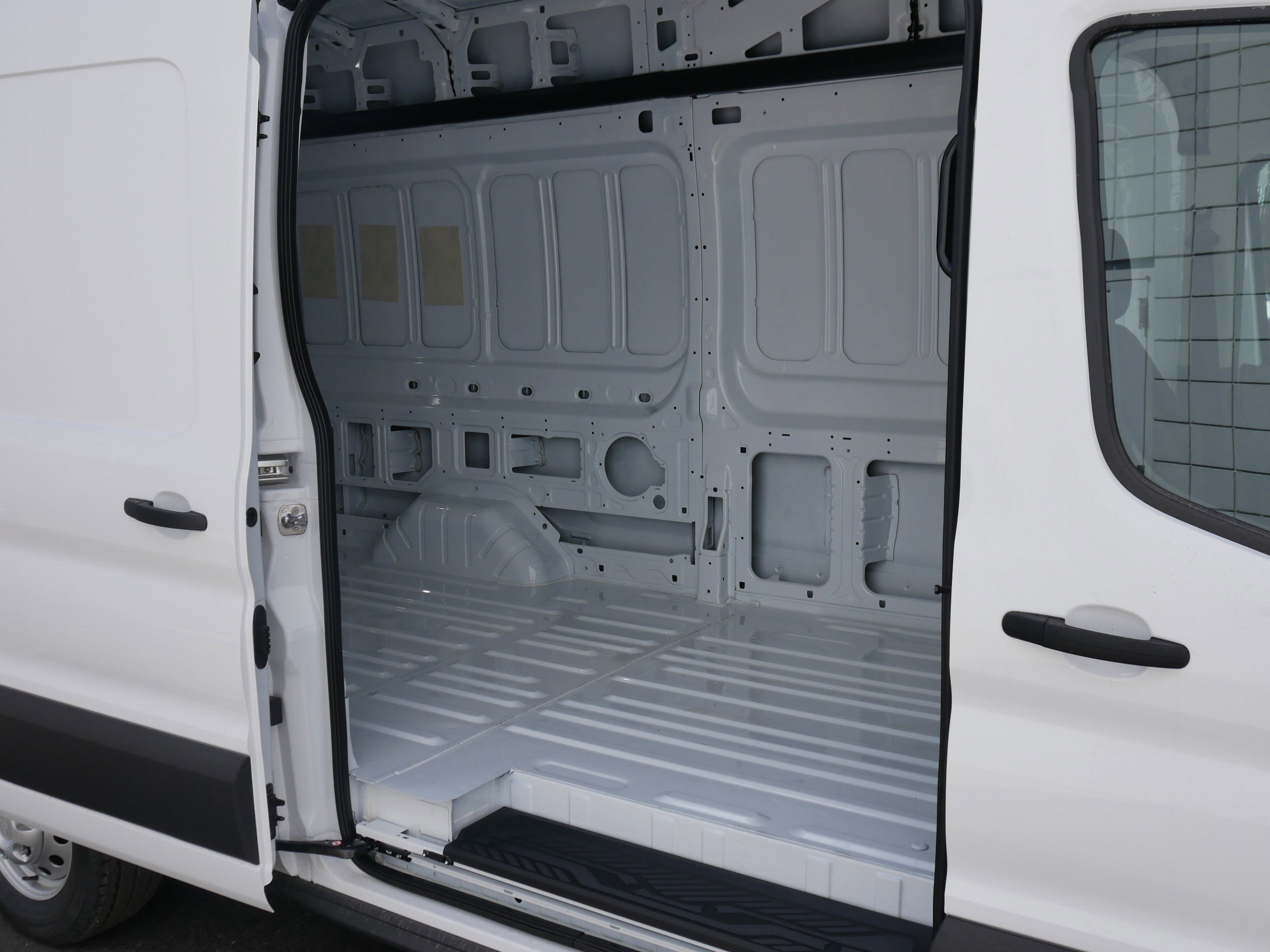 New 2025 Ford Transit 350 image 28