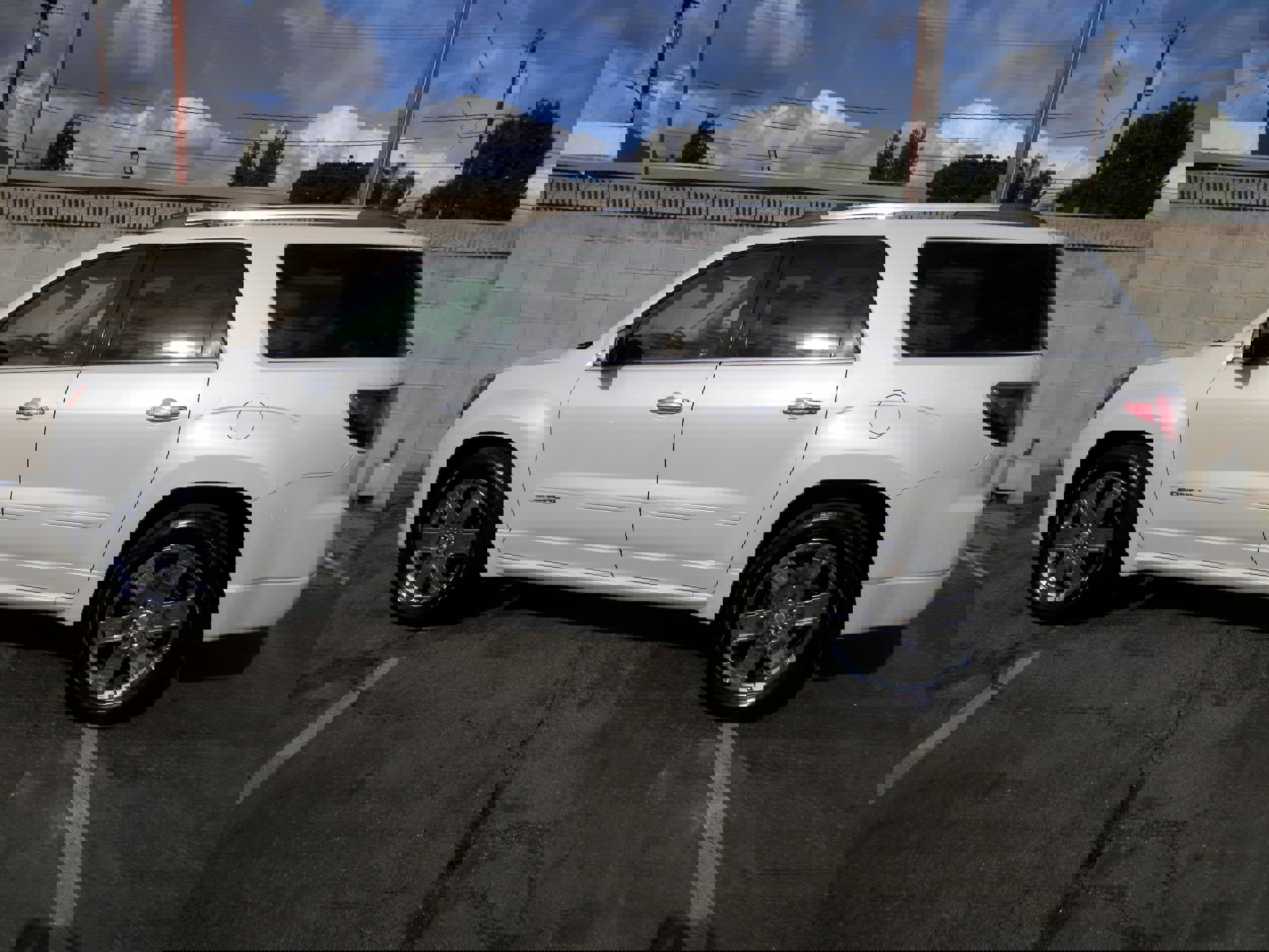 Used 2016 GMC Acadia Denali image 5