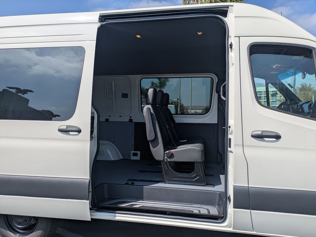New 2025 Mercedes-Benz Sprinter 2500 image 7