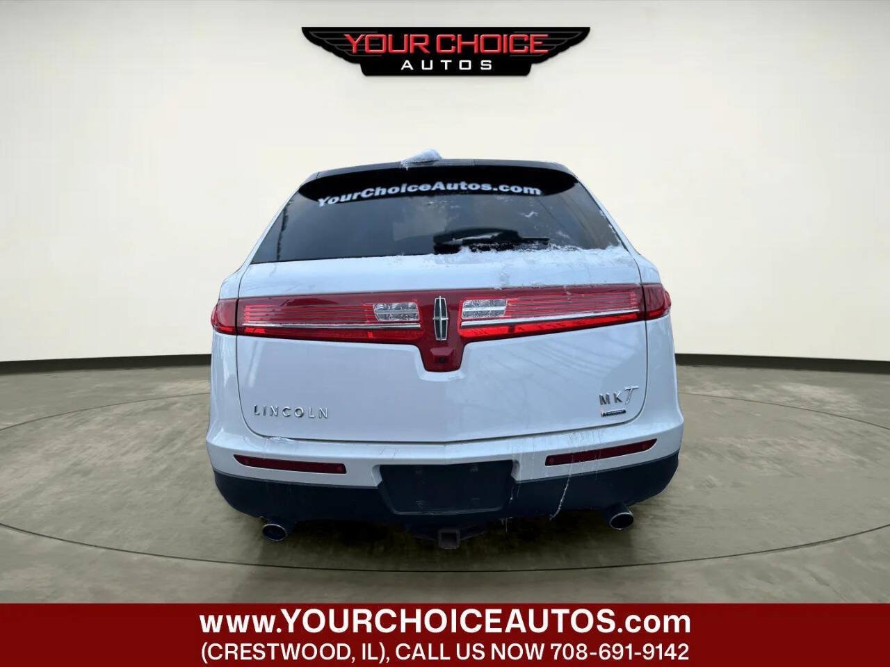 Used 2013 Lincoln MKT AWD image 4