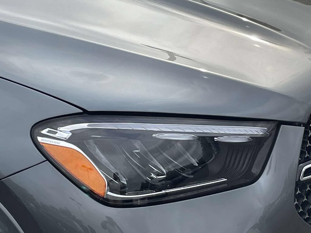 Used 2025 Mercedes-Benz GLE 580 4MATIC image 4