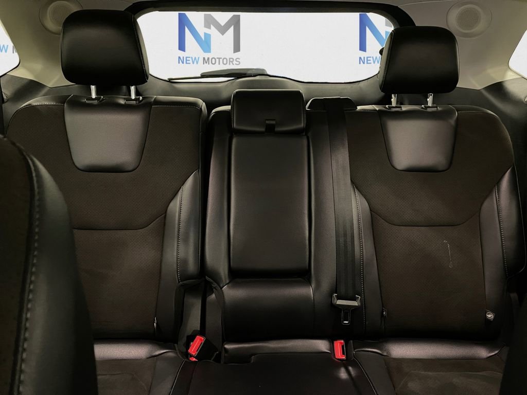Used 2018 Ford Edge Sport w/ Equipment Group 401A AWD/4WD image 13