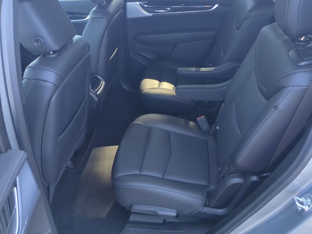 Used 2025 Cadillac XT6 Premium Luxury image 26