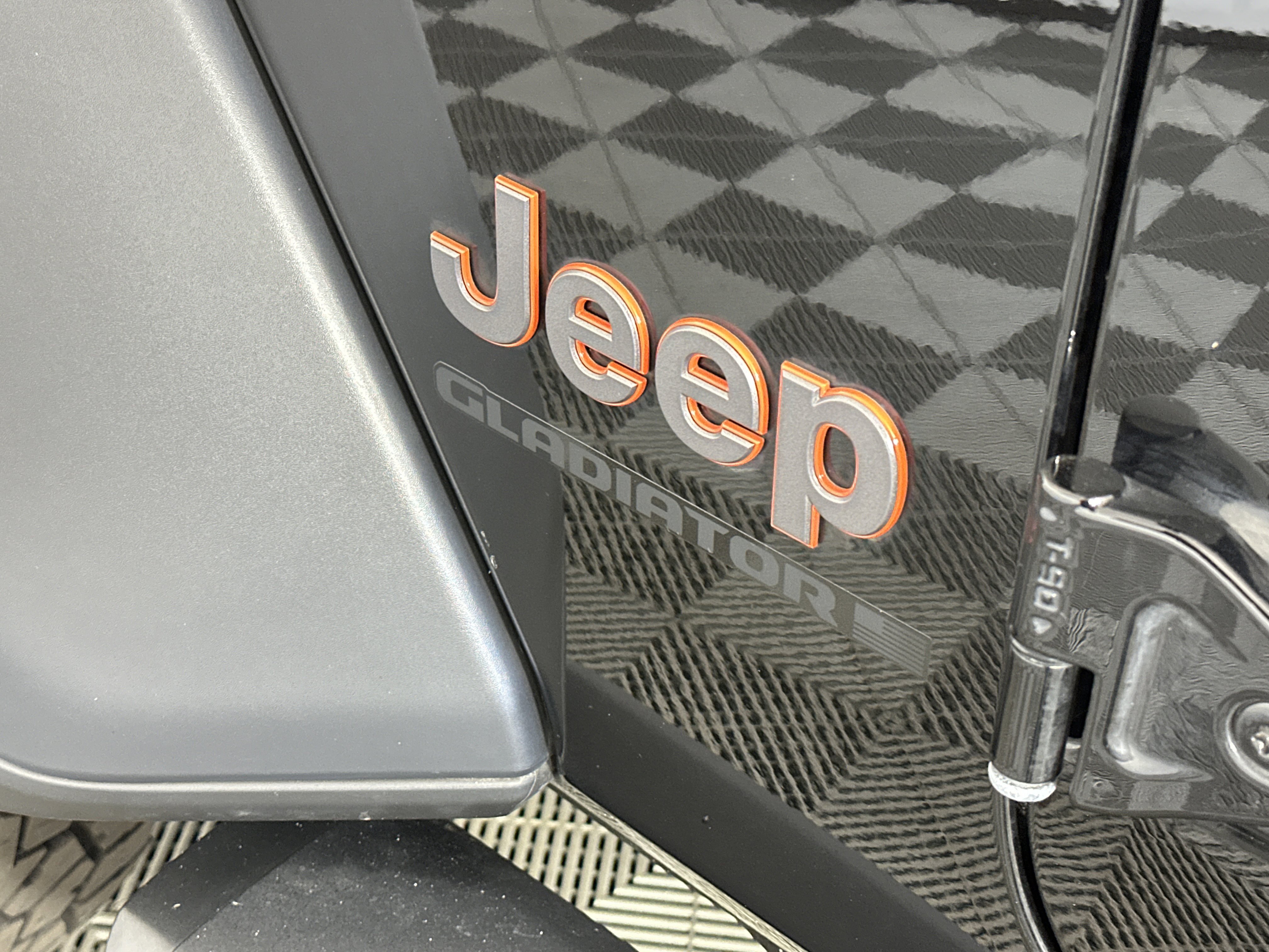 Used 2023 Jeep Gladiator Mojave w/ Cold Weather Group image 16