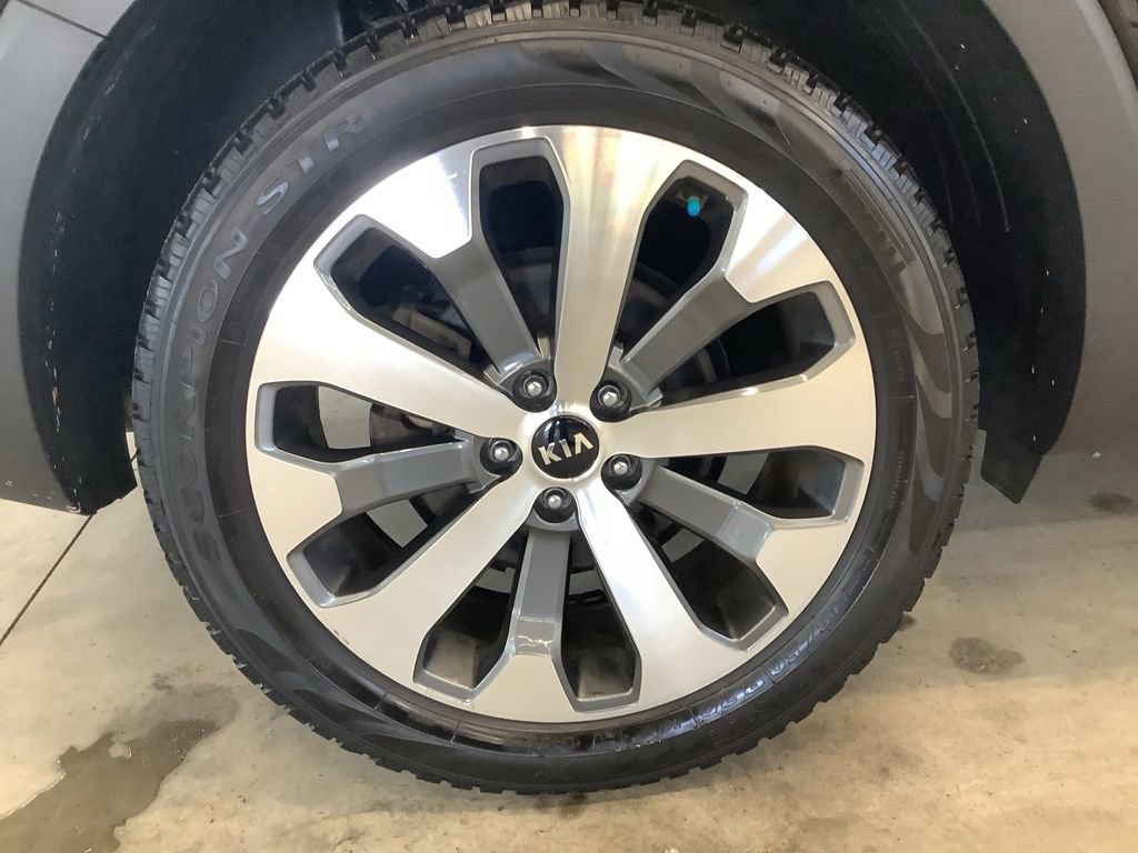 Certified 2021 Kia Telluride S image 28