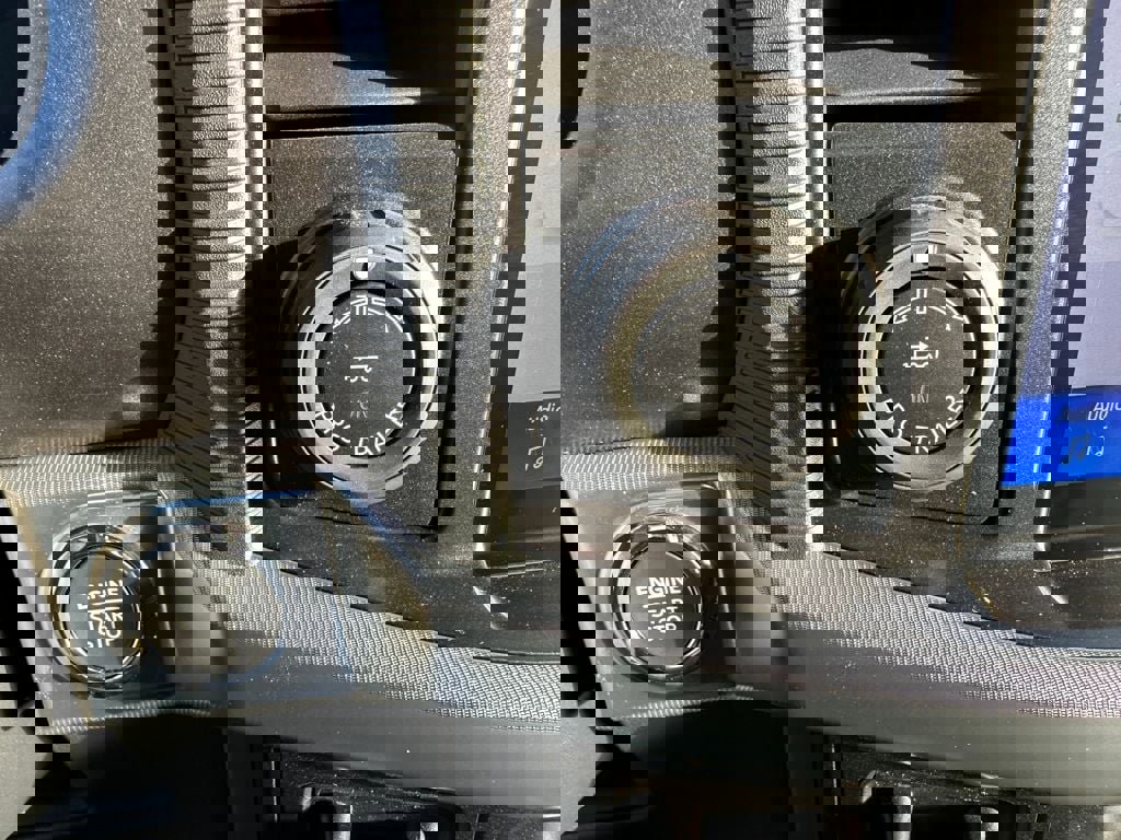 New 2025 Ford F150 Lariat w/ Equipment Group 502A High image 13