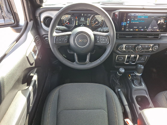 Used 2025 Jeep Wrangler Unlimited Sport AWD/4WD image 3