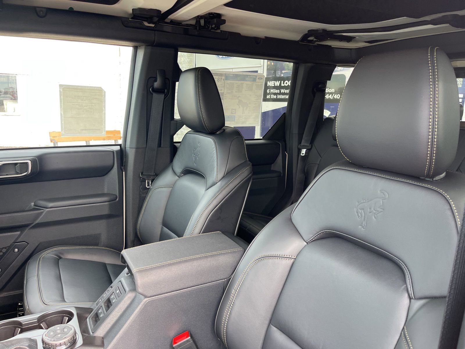 New 2025 Ford Bronco Badlands AWD/4WD image 35