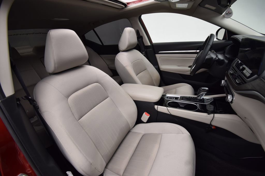 Used 2023 Nissan Altima 2.5 SV w/ SV Premium Package image 20