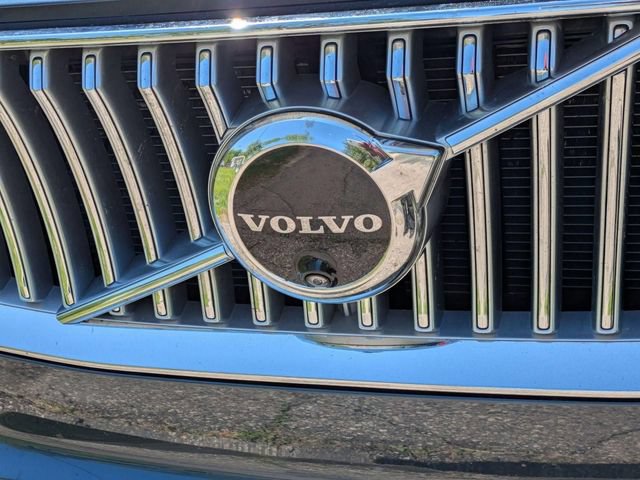 Used 2024 Volvo XC90 B5 Plus w/ Protection Package Premier AWD/4WD image 9