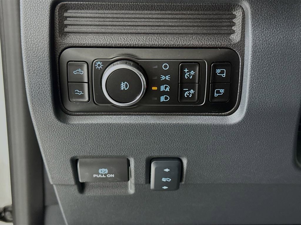 Used 2025 Ford F350 Platinum image 10