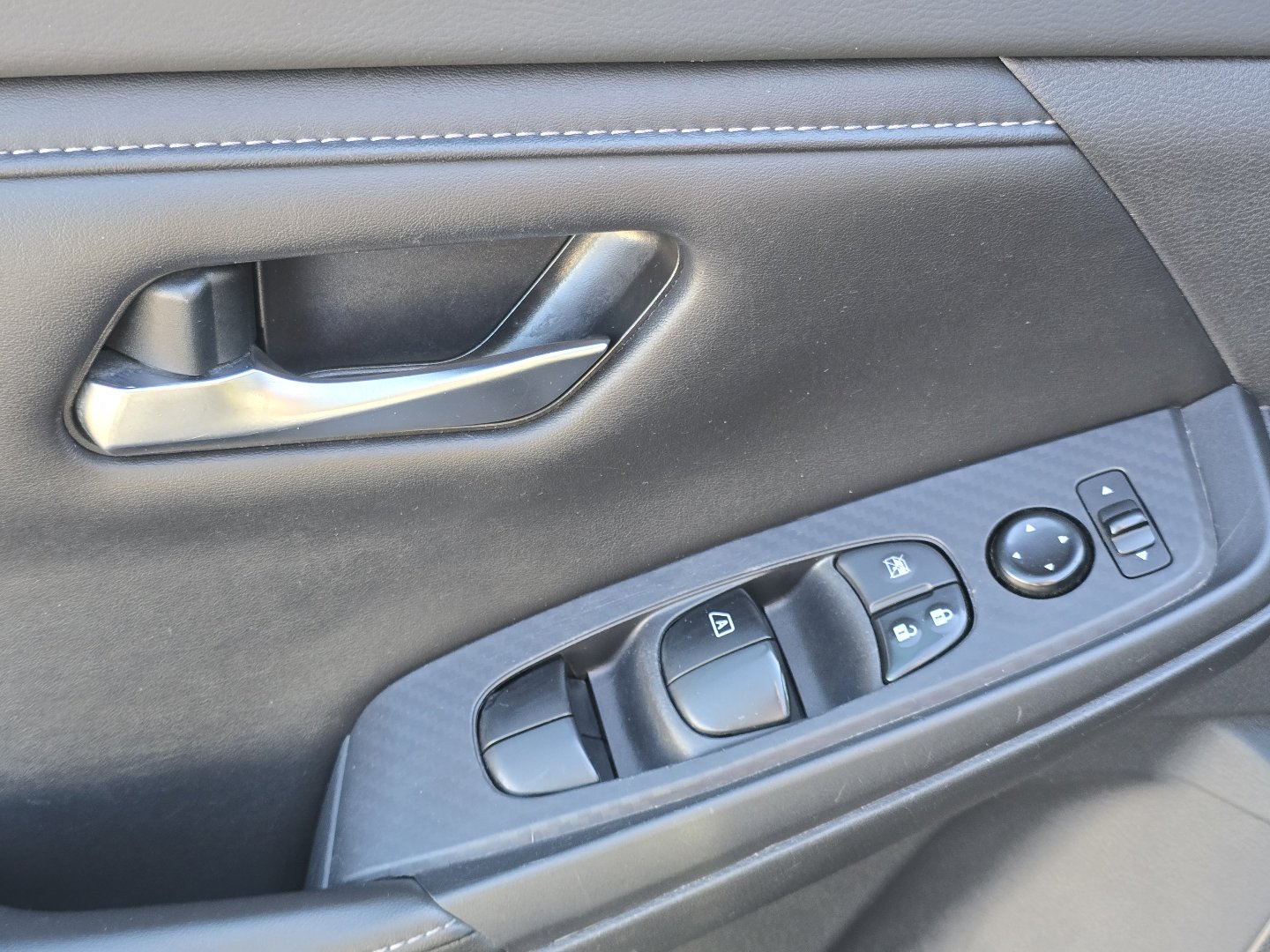 Used 2022 Nissan Sentra SV image 30