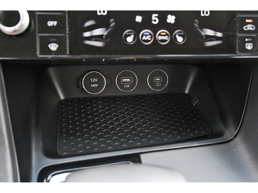 Used 2026 Genesis G70 2.5T RWD image 29