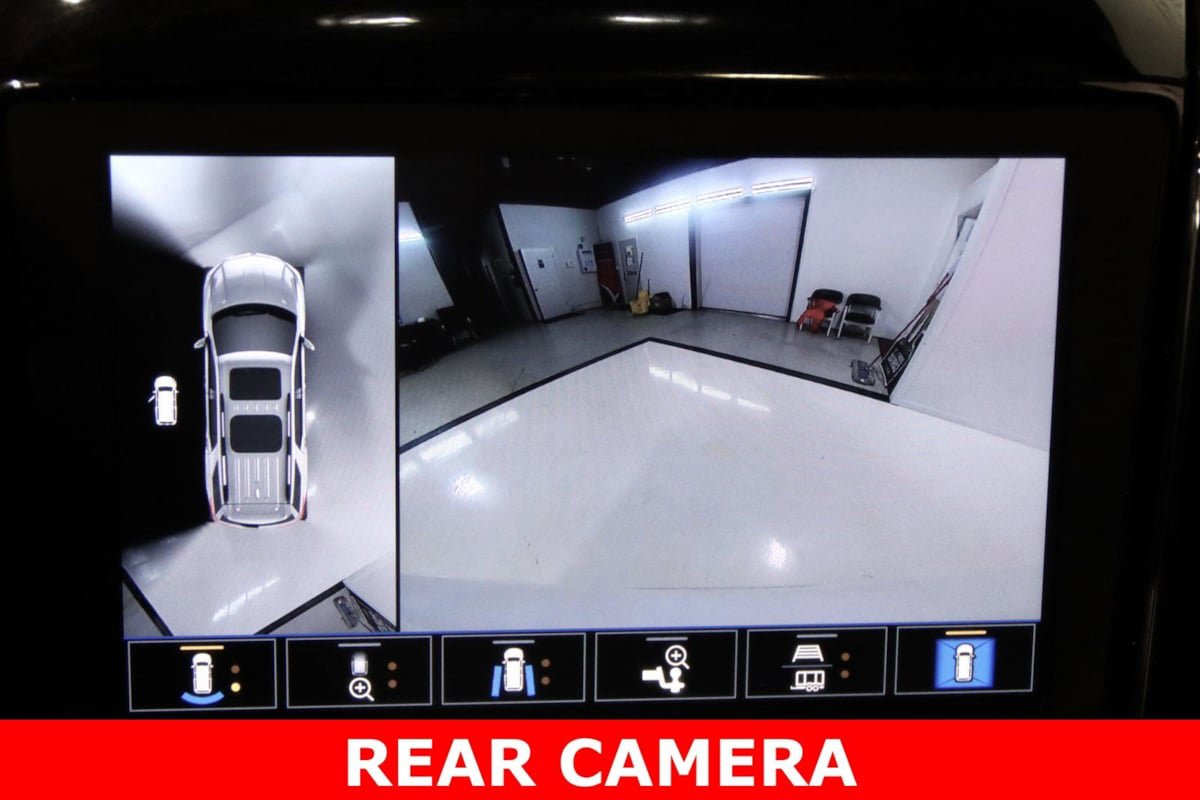 Used 2022 Chevrolet Traverse High Country w/ LPO, Floor Liner Package AWD/4WD image 17