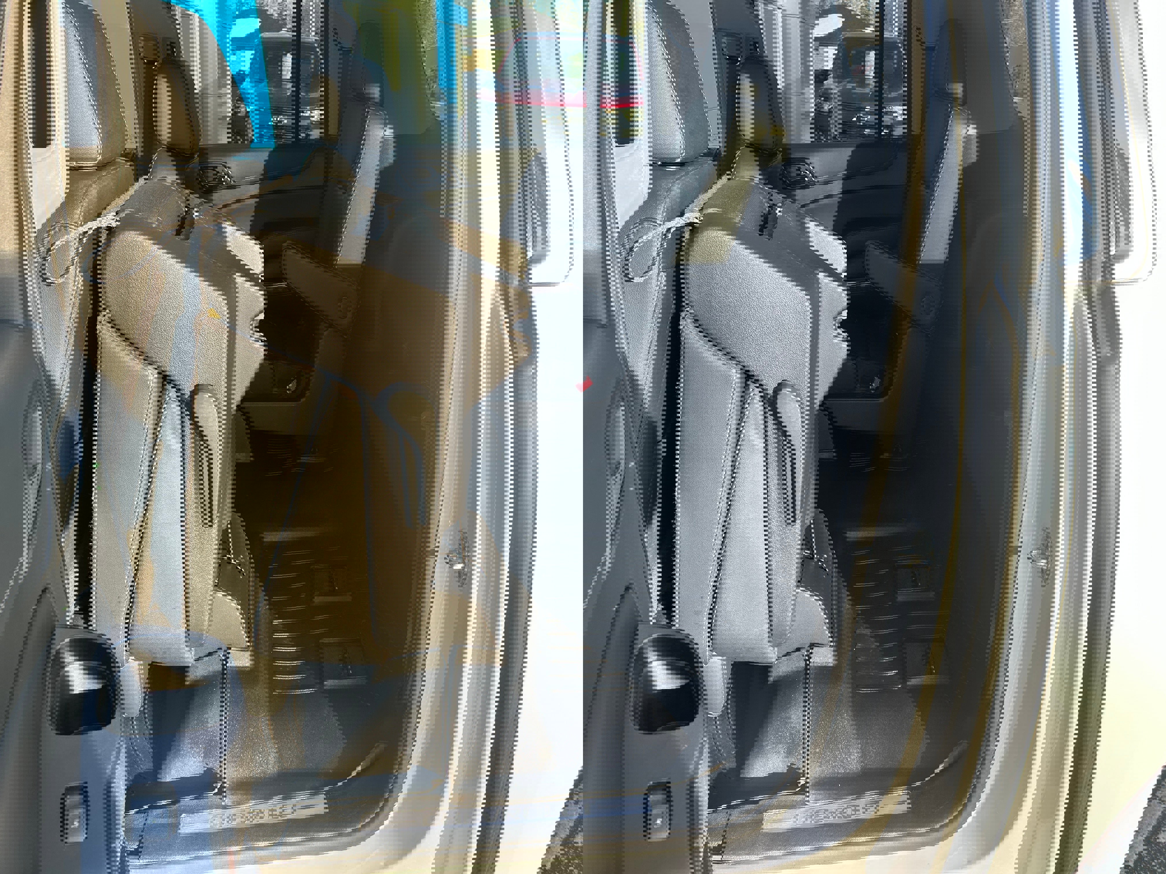 Used 2020 Chevrolet Suburban Premier image 36