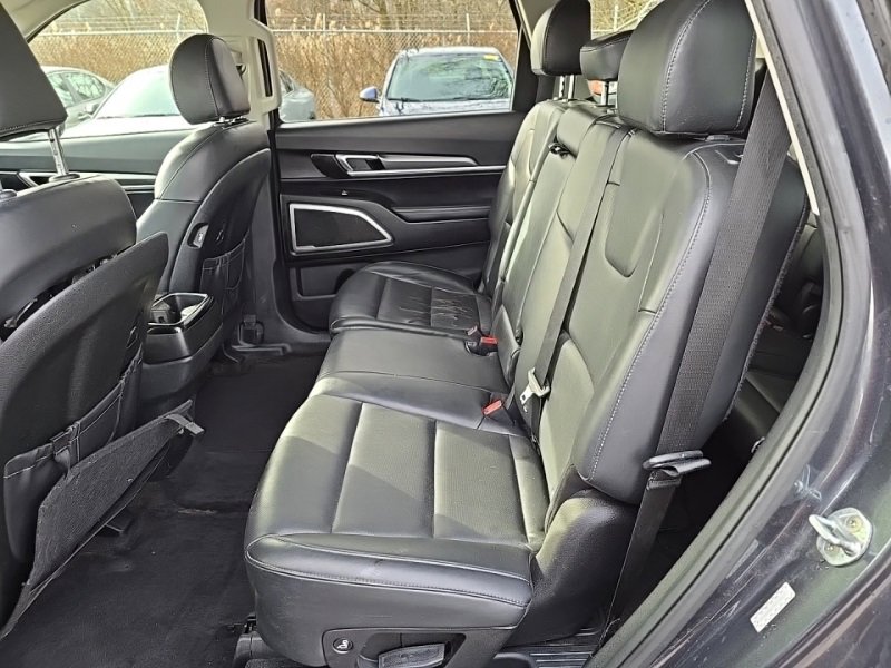 Used 2021 Kia Telluride LX image 25