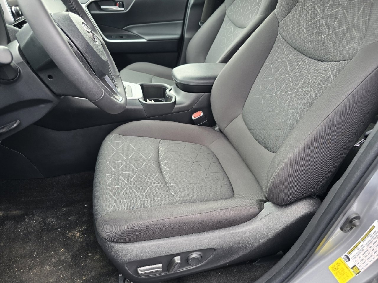 Used 2023 Toyota RAV4 XLE w/ Convenience Package image 15