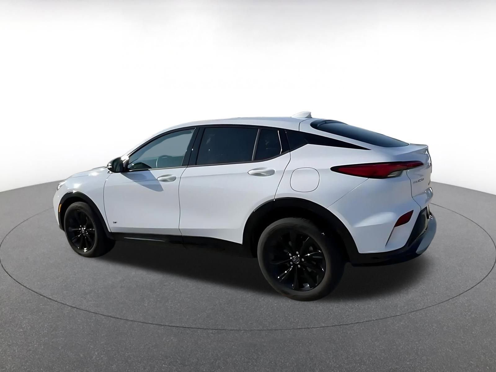 Used 2025 Buick Envista Sport Touring image 10