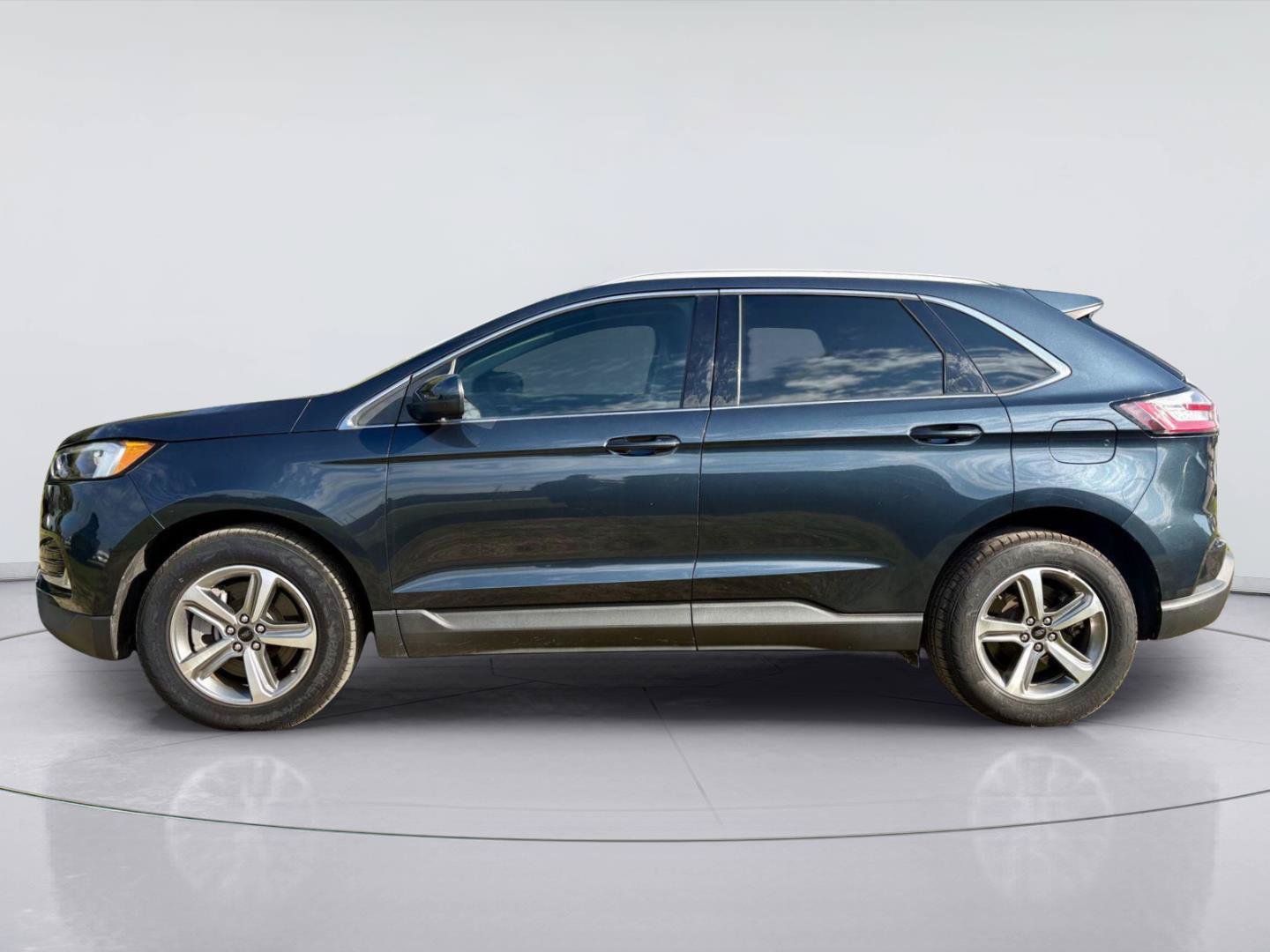 Used 2023 Ford Edge SEL w/ Convenience Package AWD/4WD image 6
