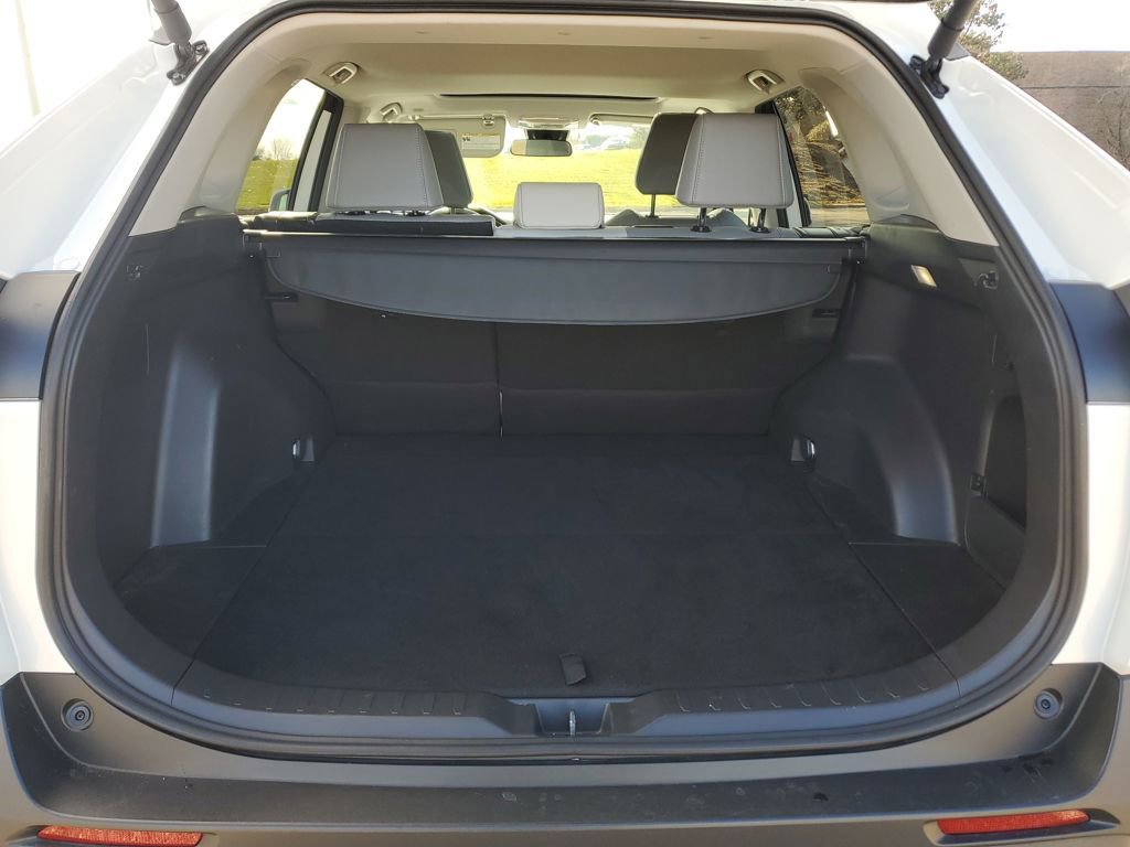 Used 2024 Toyota RAV4 XLE Premium image 27