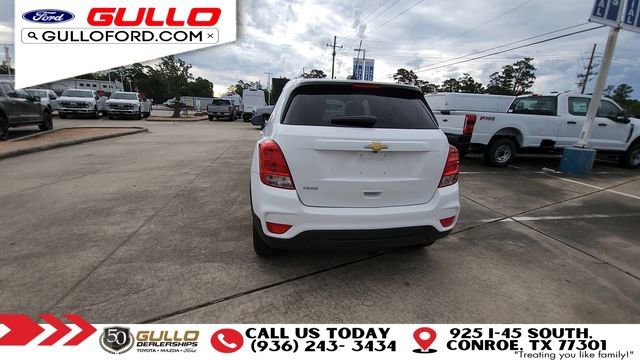 Used 2022 Chevrolet Trax LS w/ Tint and Cruise Package FWD image 7