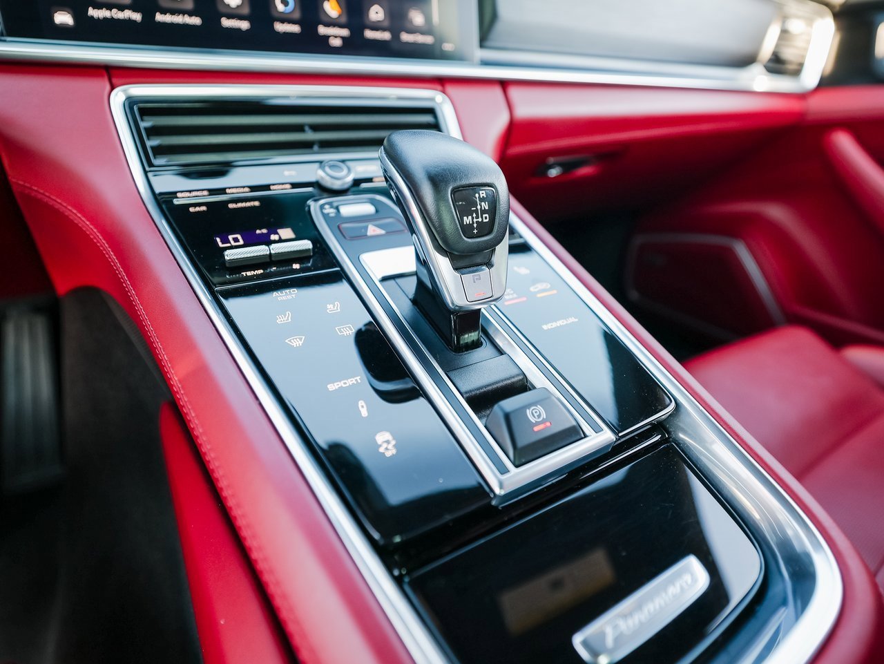 Certified 2023 Porsche Panamera Platinum Edition image 20