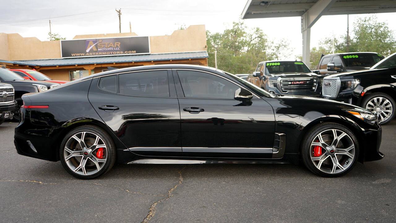 Used 2021 Kia Stinger GT2 image 2