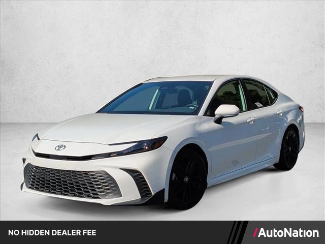Used 2025 Toyota Camry SE FWD image 1
