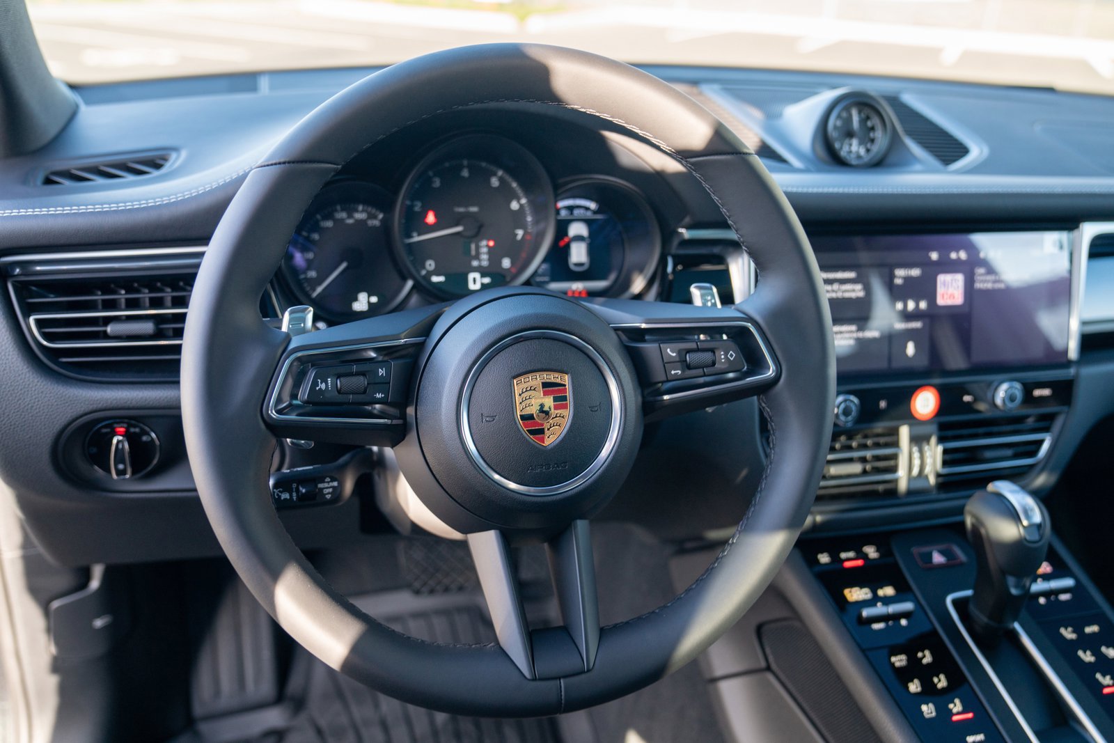 New 2026 Porsche Macan AWD/4WD image 14