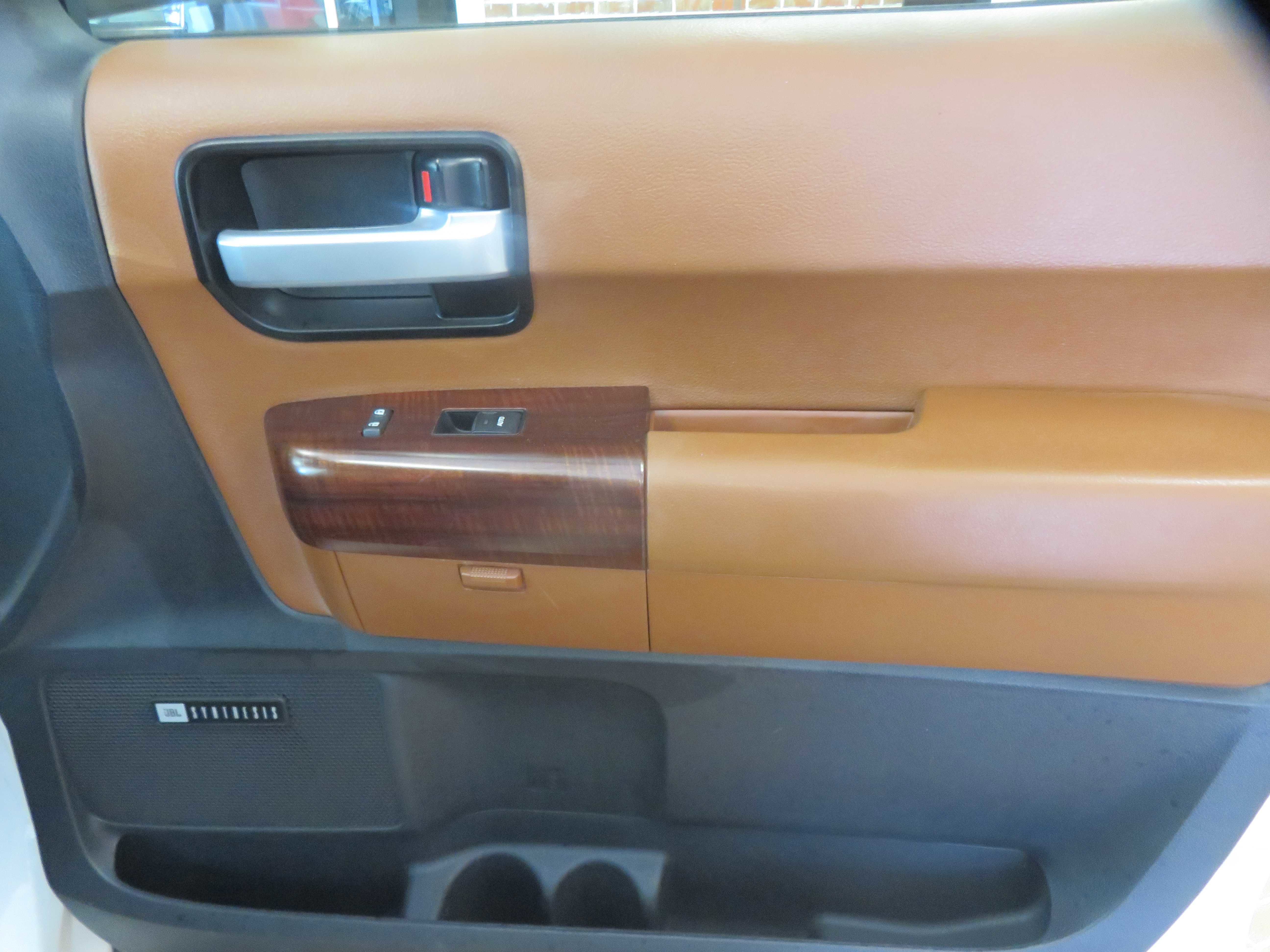 Used 2016 Toyota Sequoia Platinum AWD/4WD image 33