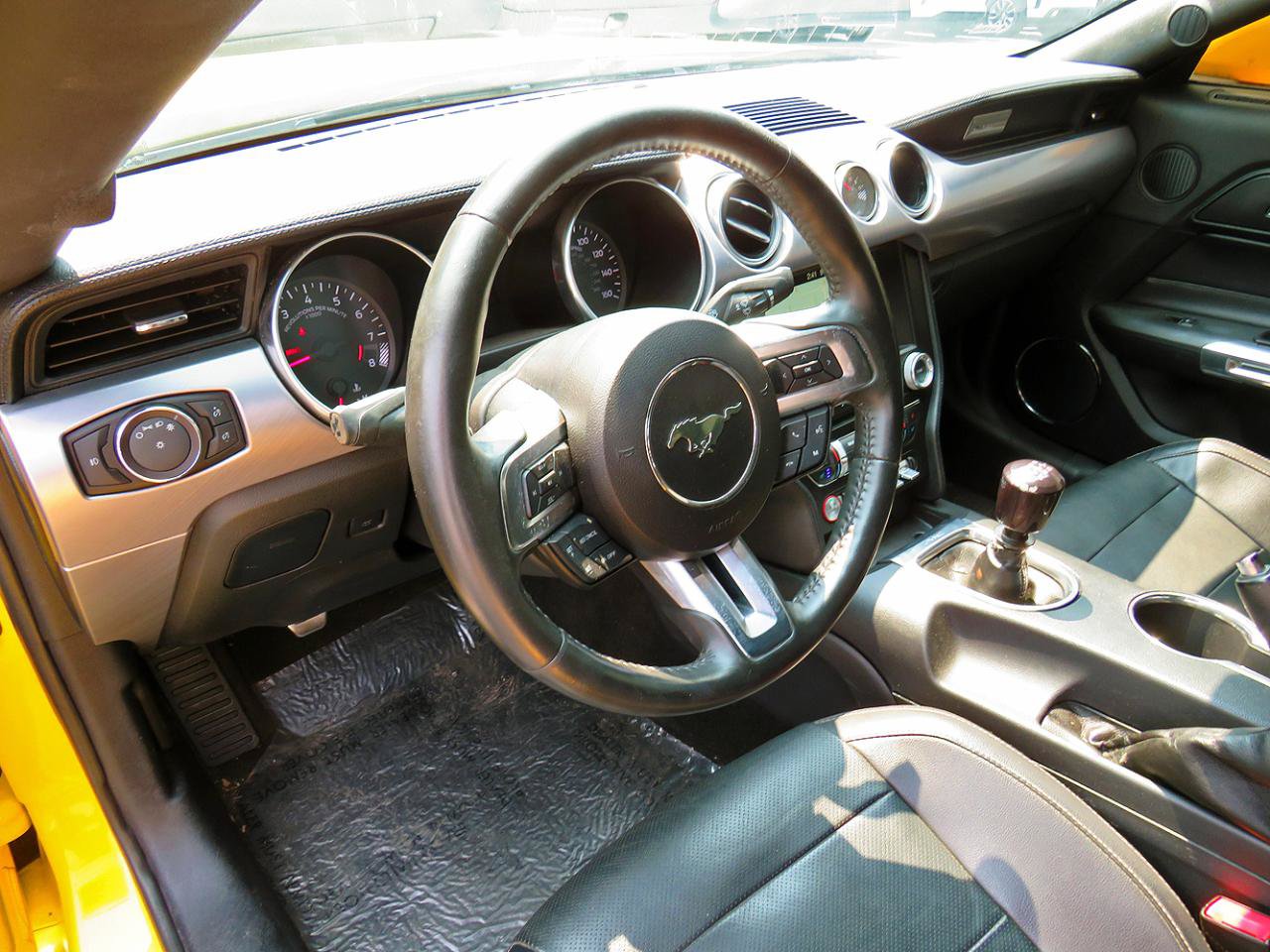 Used 2018 Ford Mustang GT Premium RWD image 17