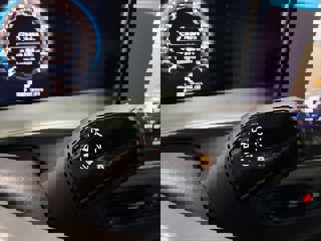 Certified 2025 Volkswagen Tiguan SE image 60