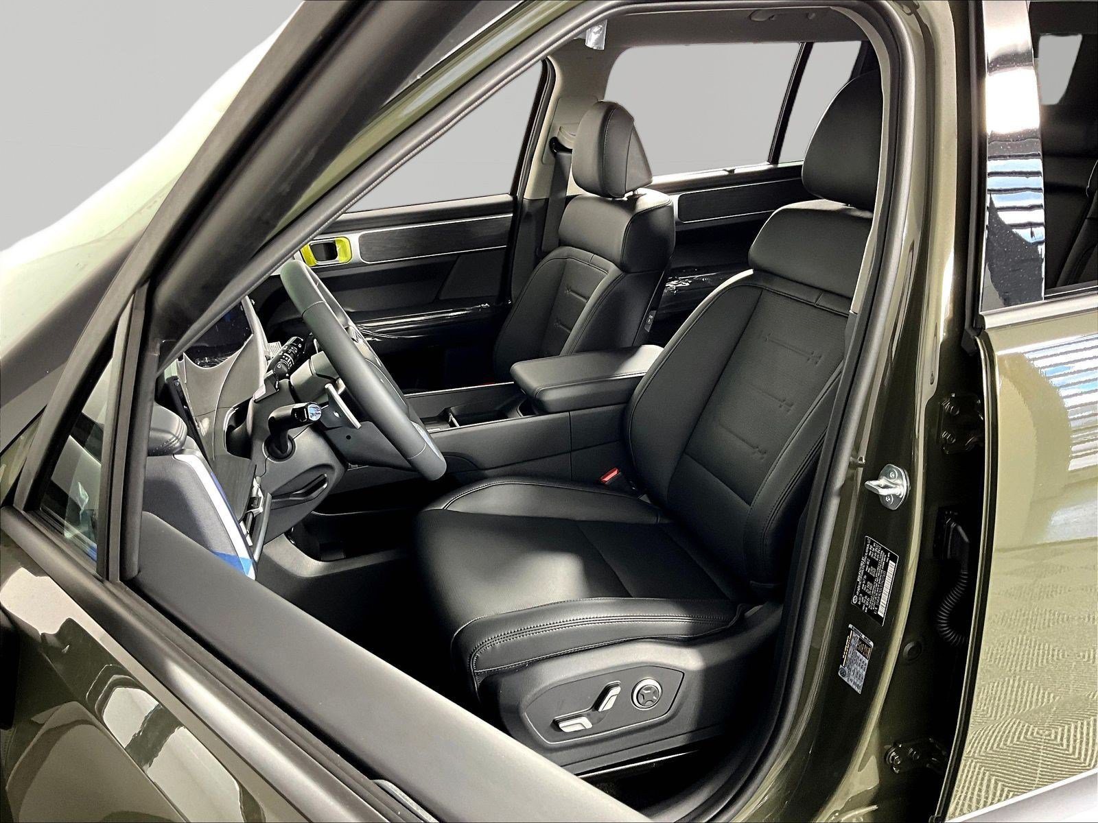 New 2026 Hyundai Santa Fe Limited AWD/4WD image 17