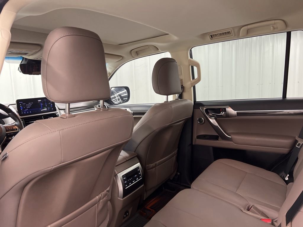 Used 2023 Lexus GX 460 Premium w/ Premium Plus Package image 11