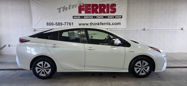 Used 2016 Toyota Prius Two image 8