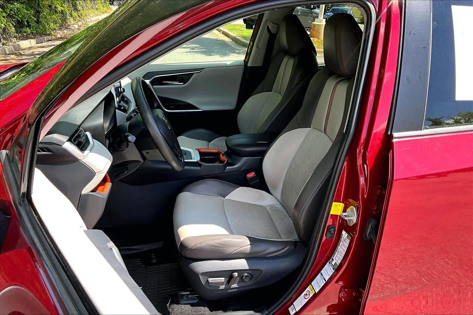 Used 2019 Toyota RAV4 Adventure w/ All Weather Liner Package AWD/4WD image 8