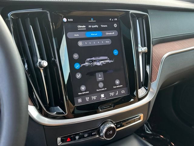 Certified 2024 Volvo V60 B5 Cross Country Ultimate AWD/4WD image 20