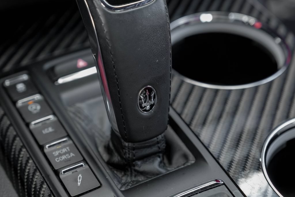 Used 2022 Maserati Quattroporte Trofeo RWD image 25