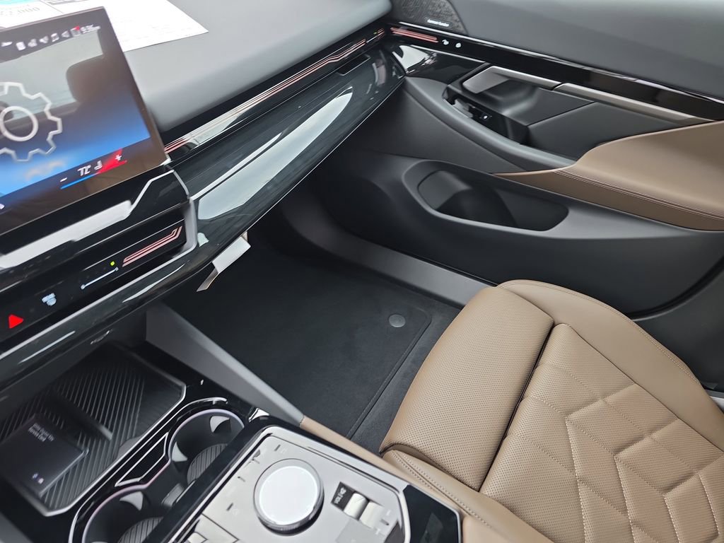 New 2026 BMW 530i xDrive w/ Premium Package image 19