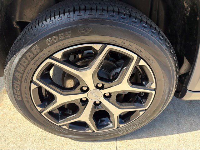 Used 2024 Jeep Compass Limited w/ Sun and Sound Group AWD/4WD image 7
