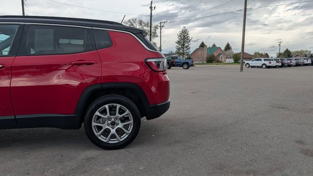 Used 2025 Jeep Compass Limited AWD/4WD image 6