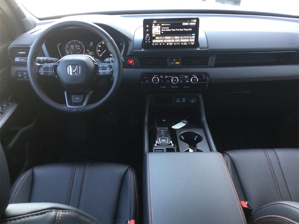 New 2025 Honda Pilot TrailSport image 14