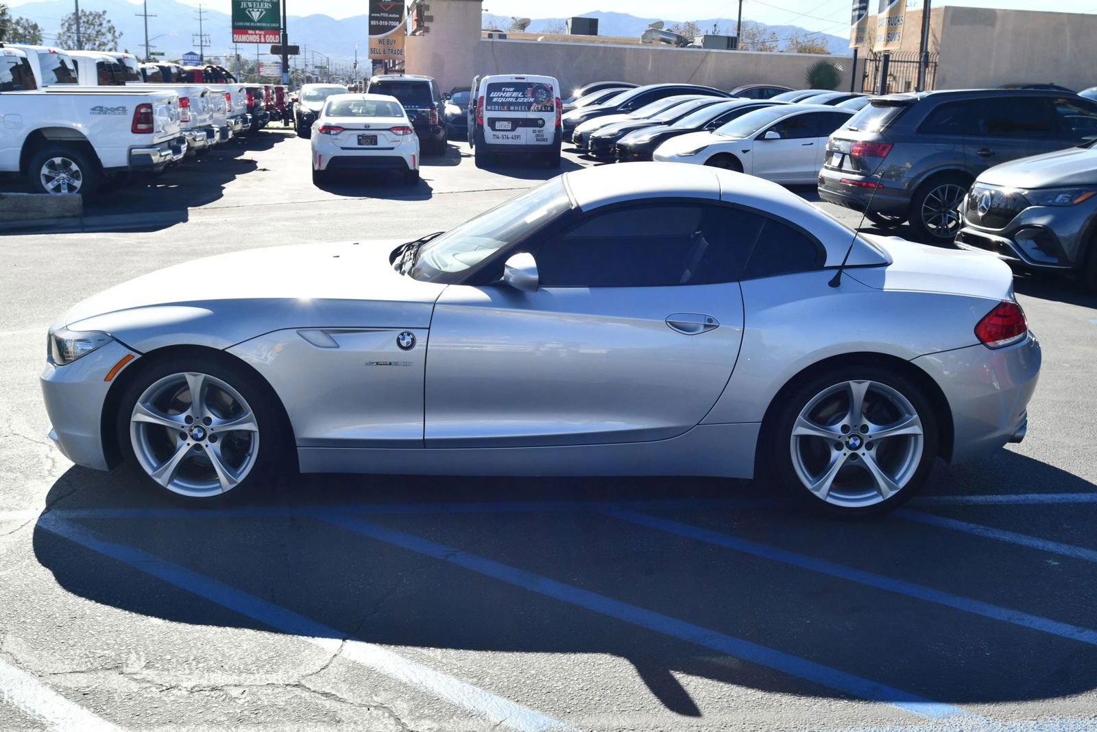 Used 2011 BMW Z4 sDrive30i w/ Premium Pkg image 4