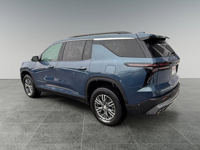 Certified 2025 Chevrolet Traverse LT image 3