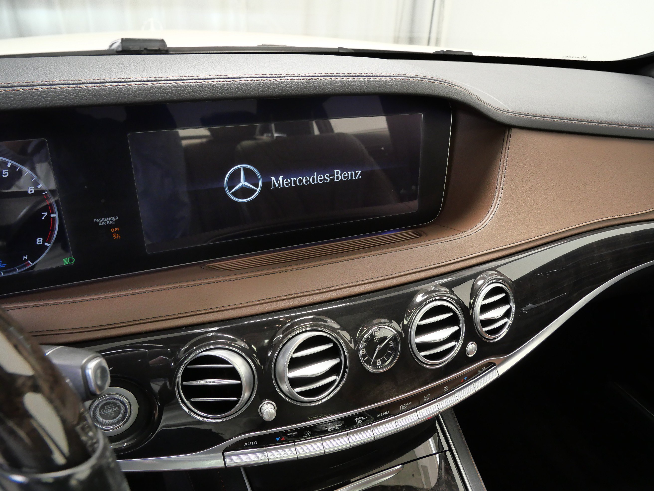 Used 2018 Mercedes-Benz S 450 4MATIC Sedan w/ Premium Package image 19