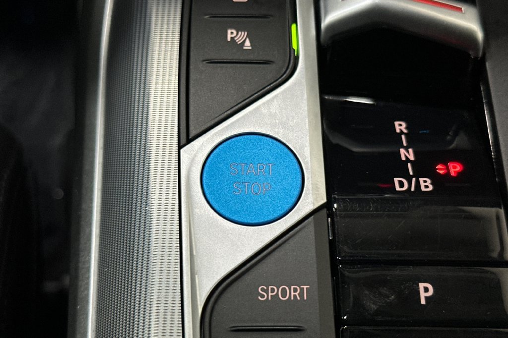 Used 2023 BMW i4 eDrive40 w/ Premium Package RWD image 25