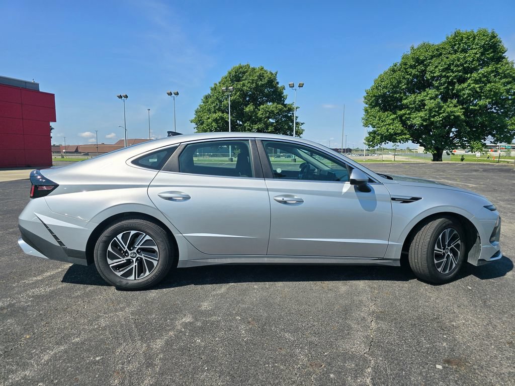 Used 2026 Hyundai Sonata Blue FWD image 15