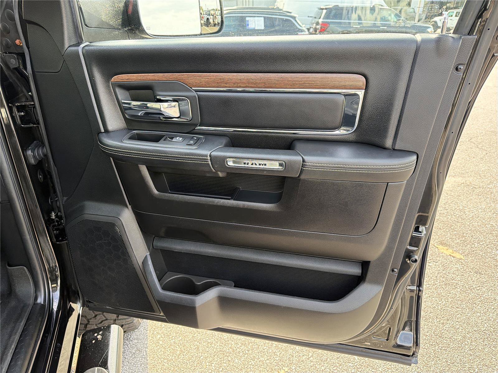Used 2018 RAM 2500 Laramie w/ Sport Appearance Group AWD/4WD image 13
