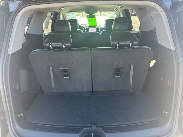 Used 2023 GMC Acadia SLT image 5