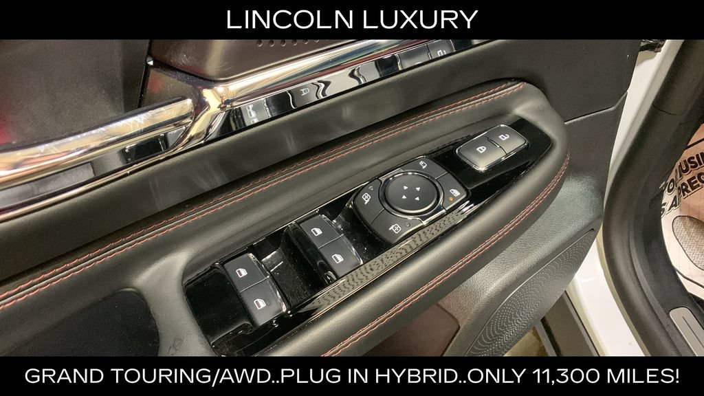 Used 2025 Lincoln Corsair Grand Touring w/ Towing Package AWD/4WD image 28
